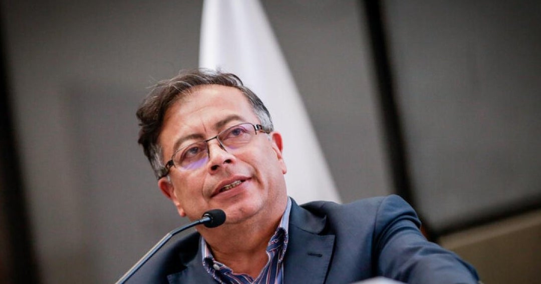 Petro asistió al lanzamiento del libro 'Diario de una transición histórica', escrito por Sheibaum
