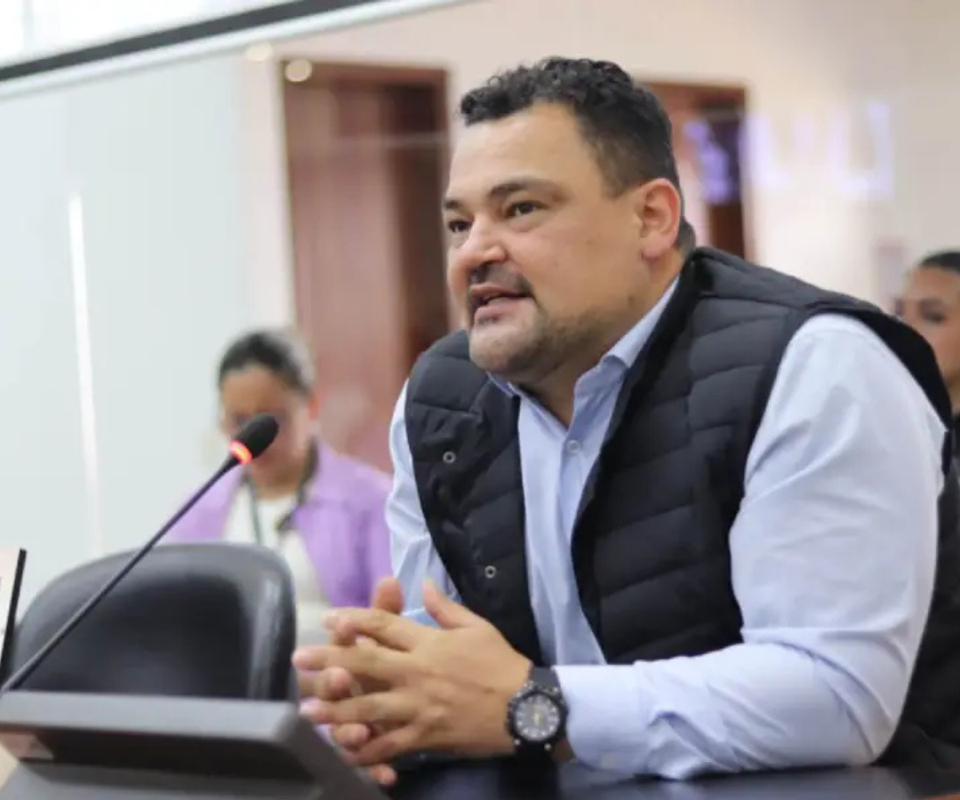 Carlos Carreño, Partido Comunes
