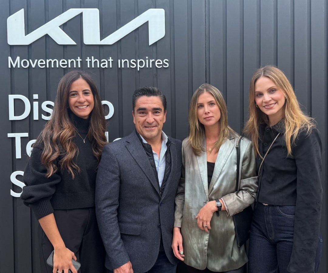 Mónica Mestre, marketing manager de Kia Colombia; Jorge Neira, director general de Kia Colombia; Juliana Duque, periodista; y Bel Gutiérrez, embajadora de marca Kia.