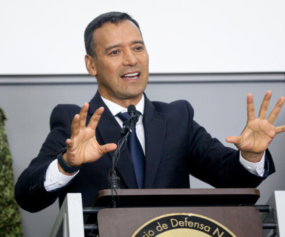 Ministro de Defensa Pedro Sánchez