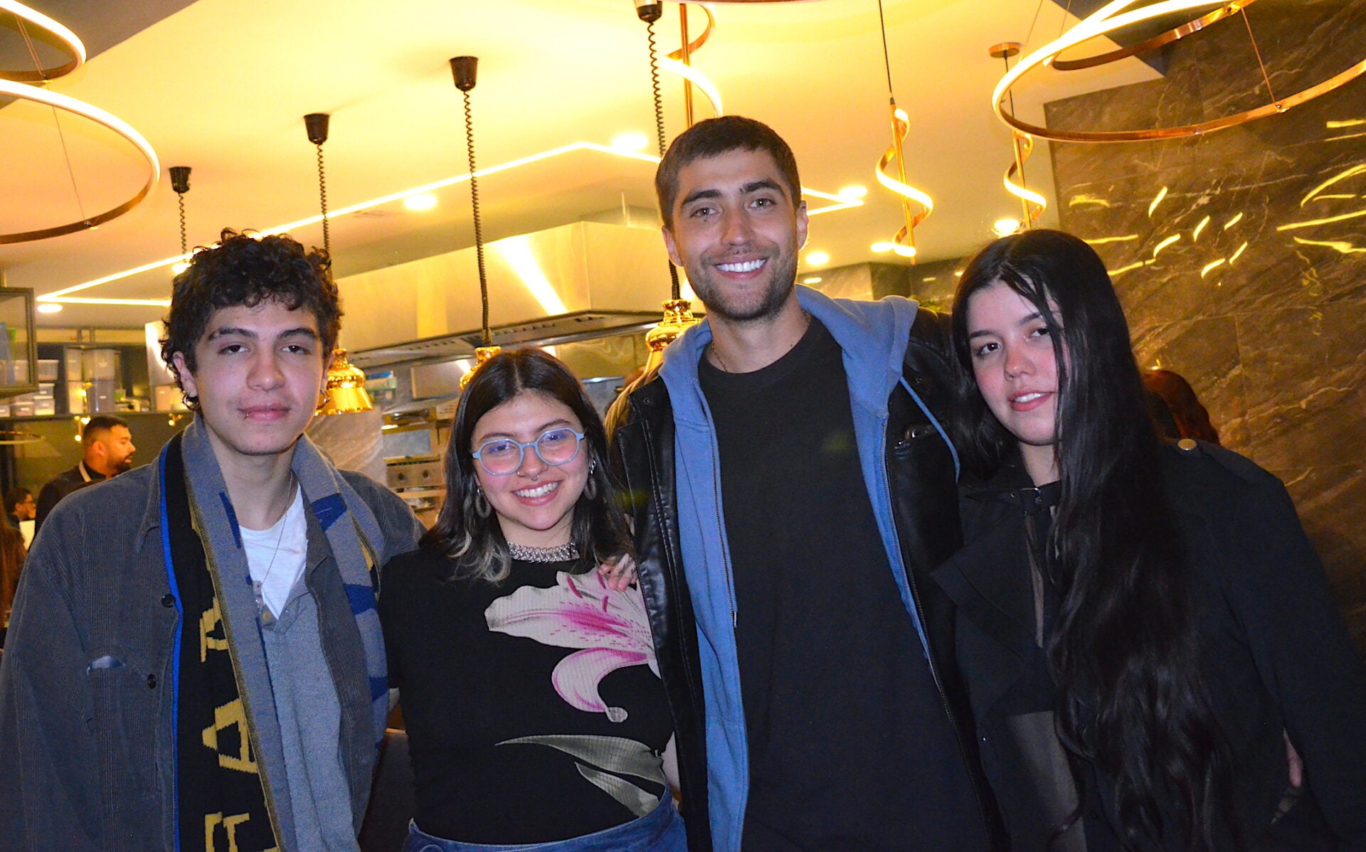 Samuel Díaz, tatuador; María Paula Flores, chef y creadora de Gusto Sanduchería; Juan Sebastián Cuevas, actor y tatuador; y Camila Mantilla, tatuadora.