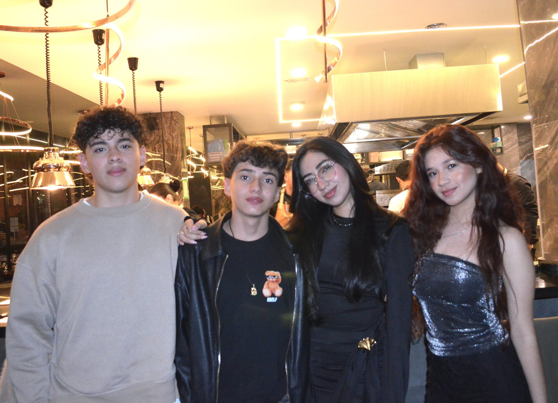 Gabriel Jesús Rodríguez, Daniel Elías Rodríguez Núñez y María Paula Quintero Núñez, estudiantes de la Universidad Javeriana; y Andrea Quintero, creadora de contenido.