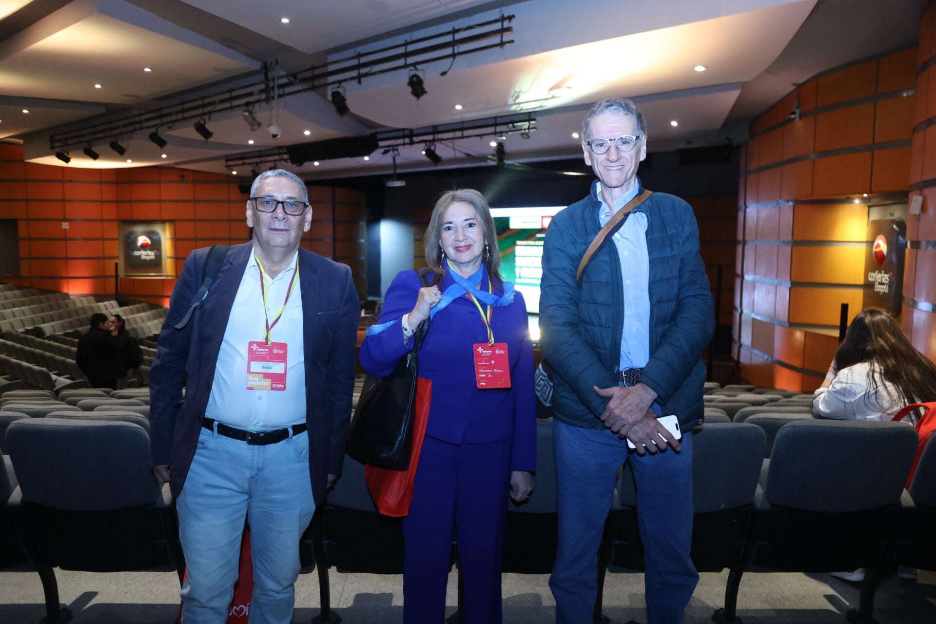 Jacinto Navarrete y Sandra Reyes, de J.E. Promocionales; y Julián Echeverry, CEO de Rin Orgánica.