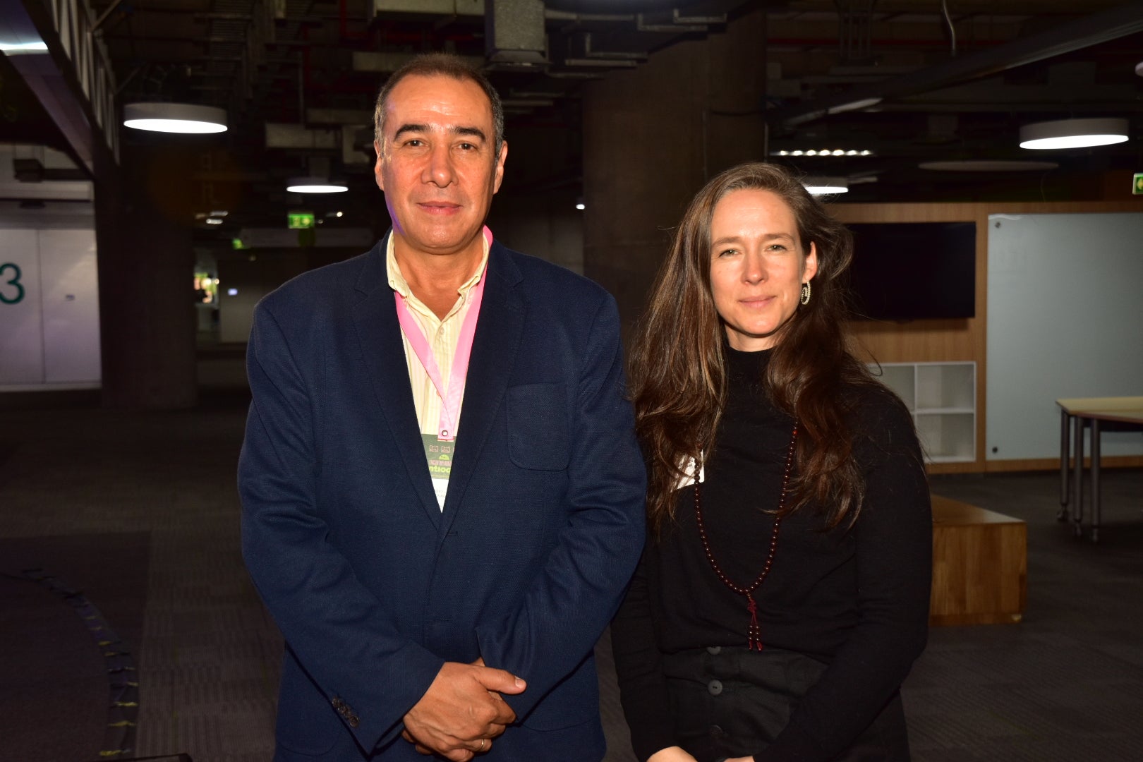 Eduardo Loaiza, gerente de Camacol Antioquia y María Barrera, directora de la Fundación Sura.