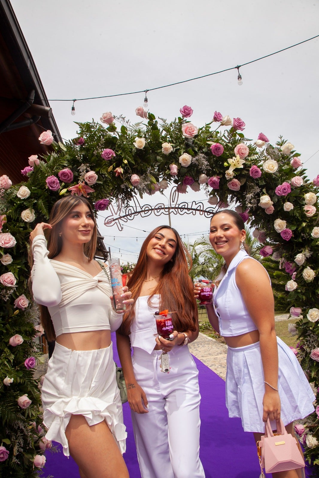 Laura Restrepo, maquilladora; Sofía Álvarez, influencer; y Laura Bedoya, creadora de contenido.