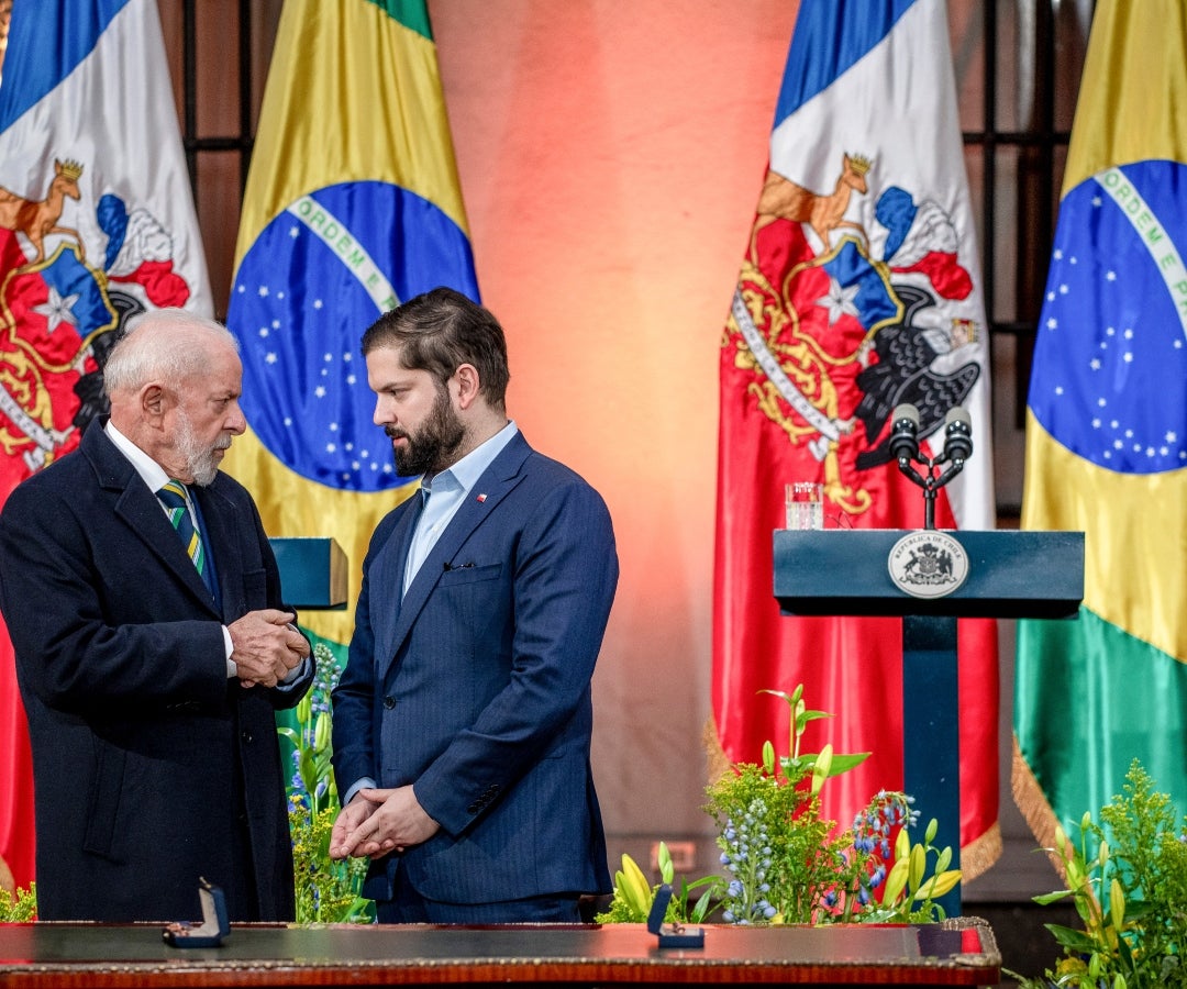 Gabriel Boric, presidente de Chile, a la derecha, y Luiz Inácio Lula da Silva, presidente de Brasil