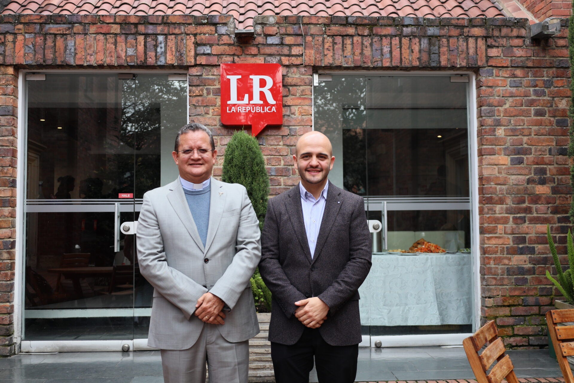 Harold Castilla DeVoz, rector de la Uniminuto; y Javier Tovar, profesor de Inalde Business School hablaron de la importancia de la IA.