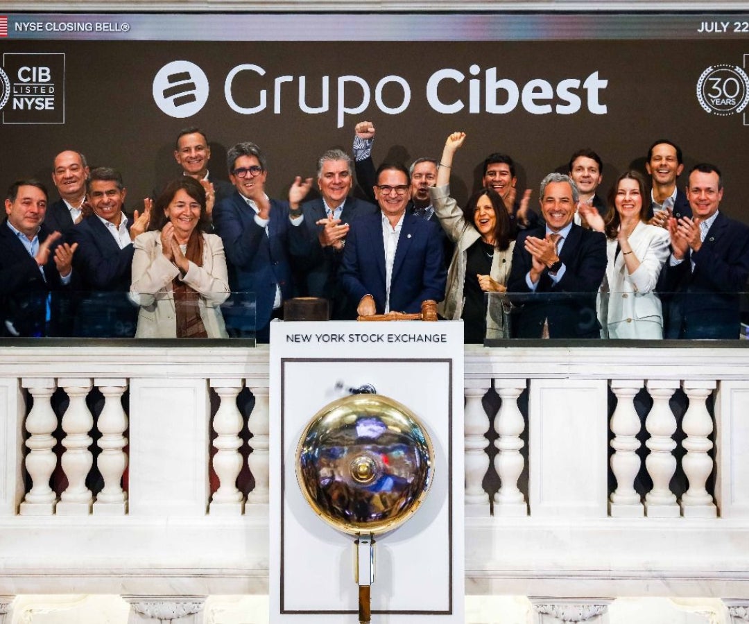 Comité Directivo de Bancolombia y Grupo Cibest en la ceremonia del toque de campana en Nyse
