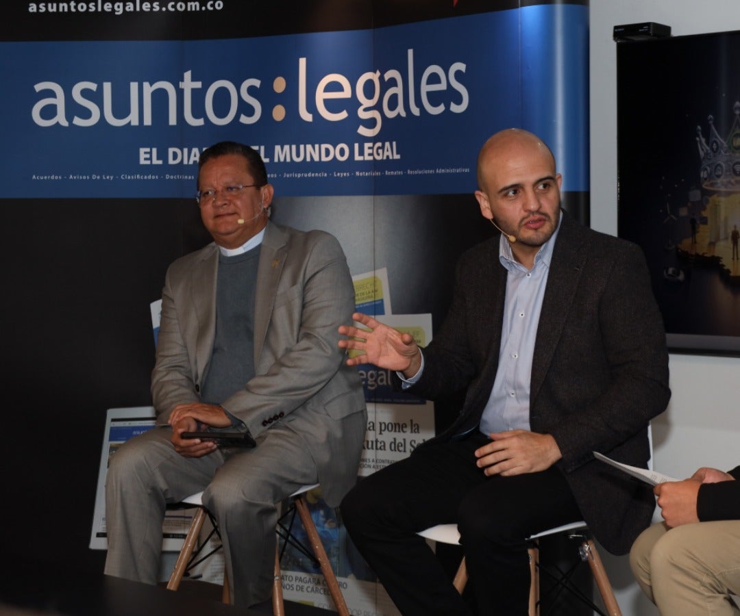 Harold Castilla DeVoz, rector de la Uniminuto; y Javier Tovar, profesor de Inalde Business School hablaron de la importancia de la IA.