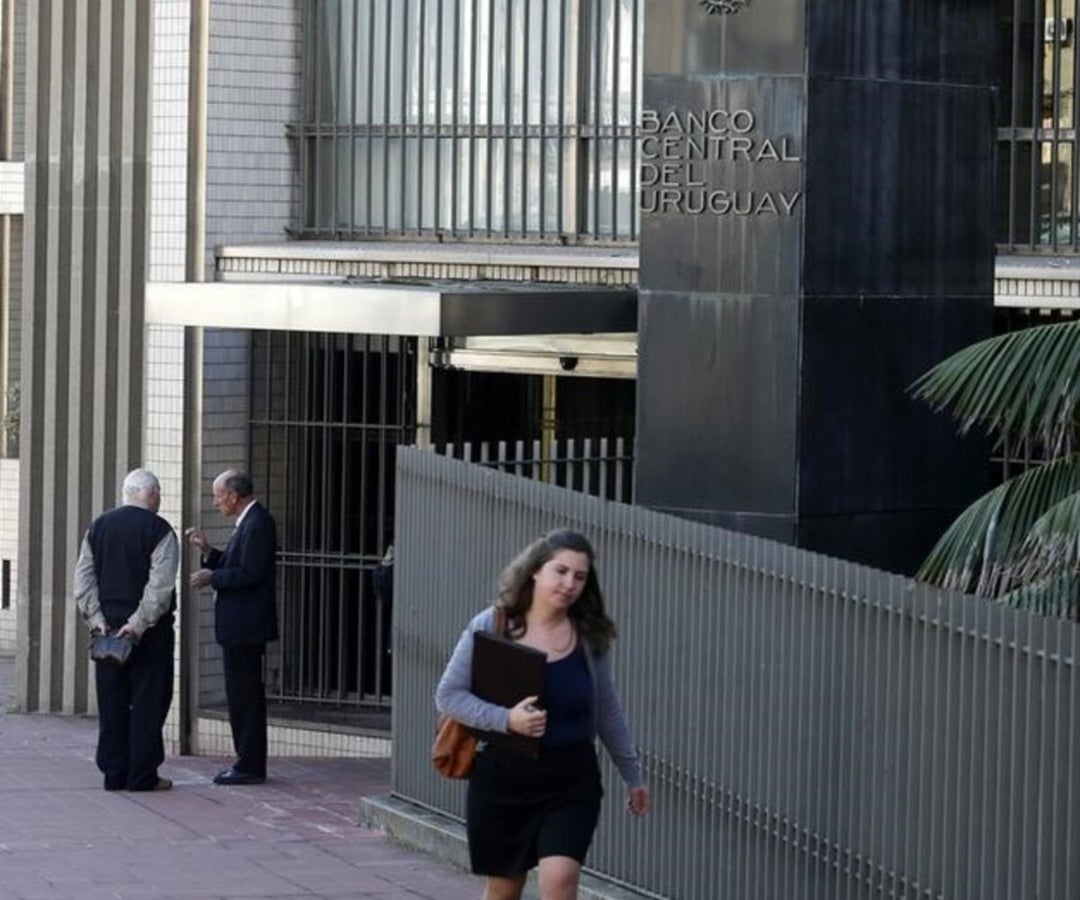 Fachada del Banco Central de Uruguay