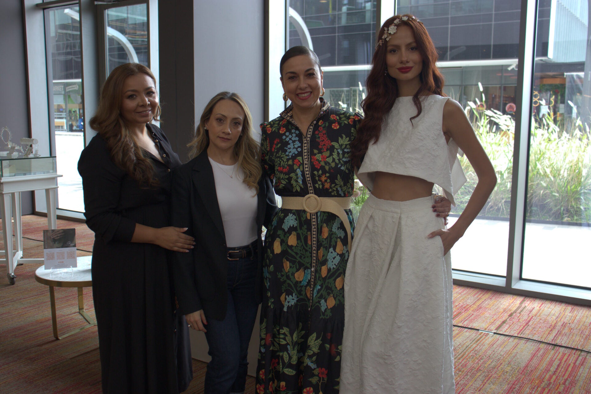 Julieth Estrada, diseñadora de calzado; Cristina Rojas, wedding planner; Catalina Bayona, diseñadora de alta costura y vestidos de novia; y Mariana Bustos, modelo.
