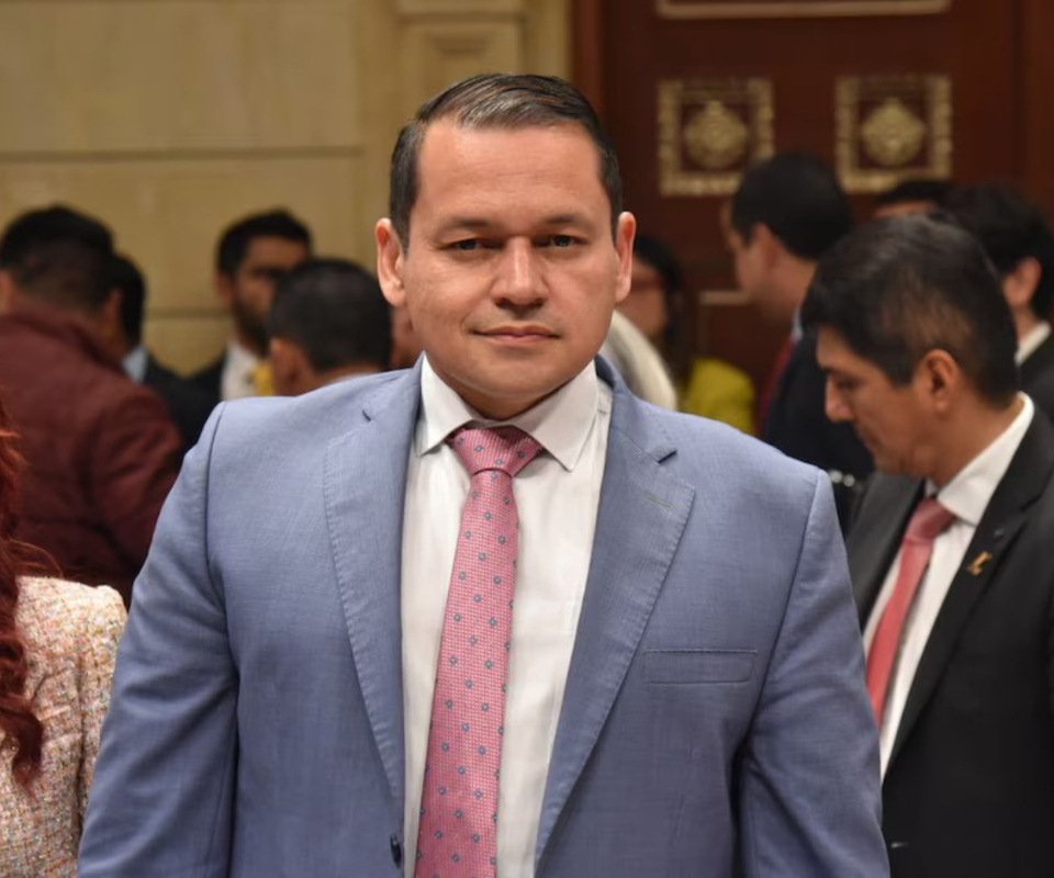 Congresista Alejandro Ocampo