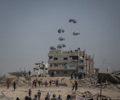 Hamás publica imágenes de cautivos mientras Israel afirma controlar 40% de Gaza