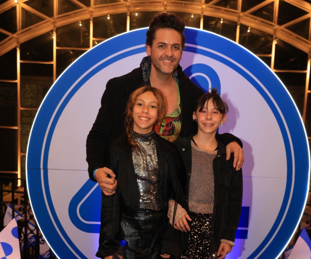 El actor Rodrigo Candamil asistió con sus hijas.