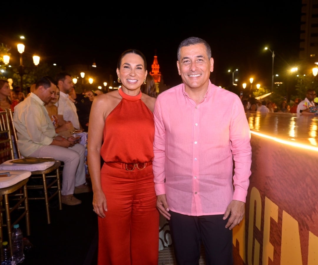 Liliana Majana Pupo, gestora social del Distrito de Cartagena; y Dumek Turbay Paz, alcalde de Cartagena de Indias.