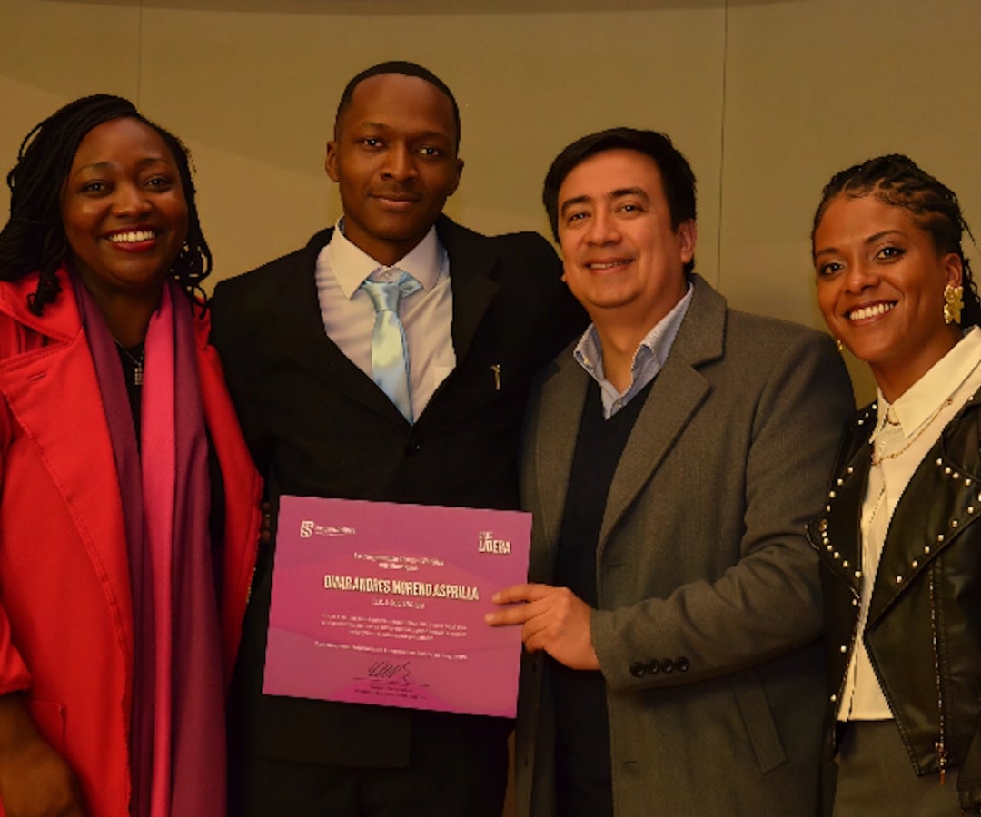 Paula Moreno, presidenta de Manos Visibles; Omar Moreno, vicepresidente de la Fundación La Paz; Edwin Dorado, subdirector técnico de Manos Visibles; y Geraldine Jurado, gestora técnica de Manos Visibles.