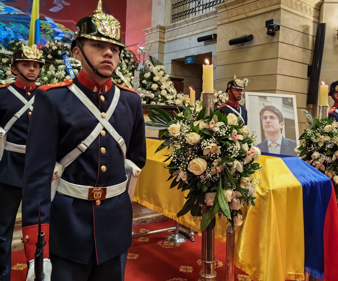 Cámara ardiente Miguel Uribe Turbay
