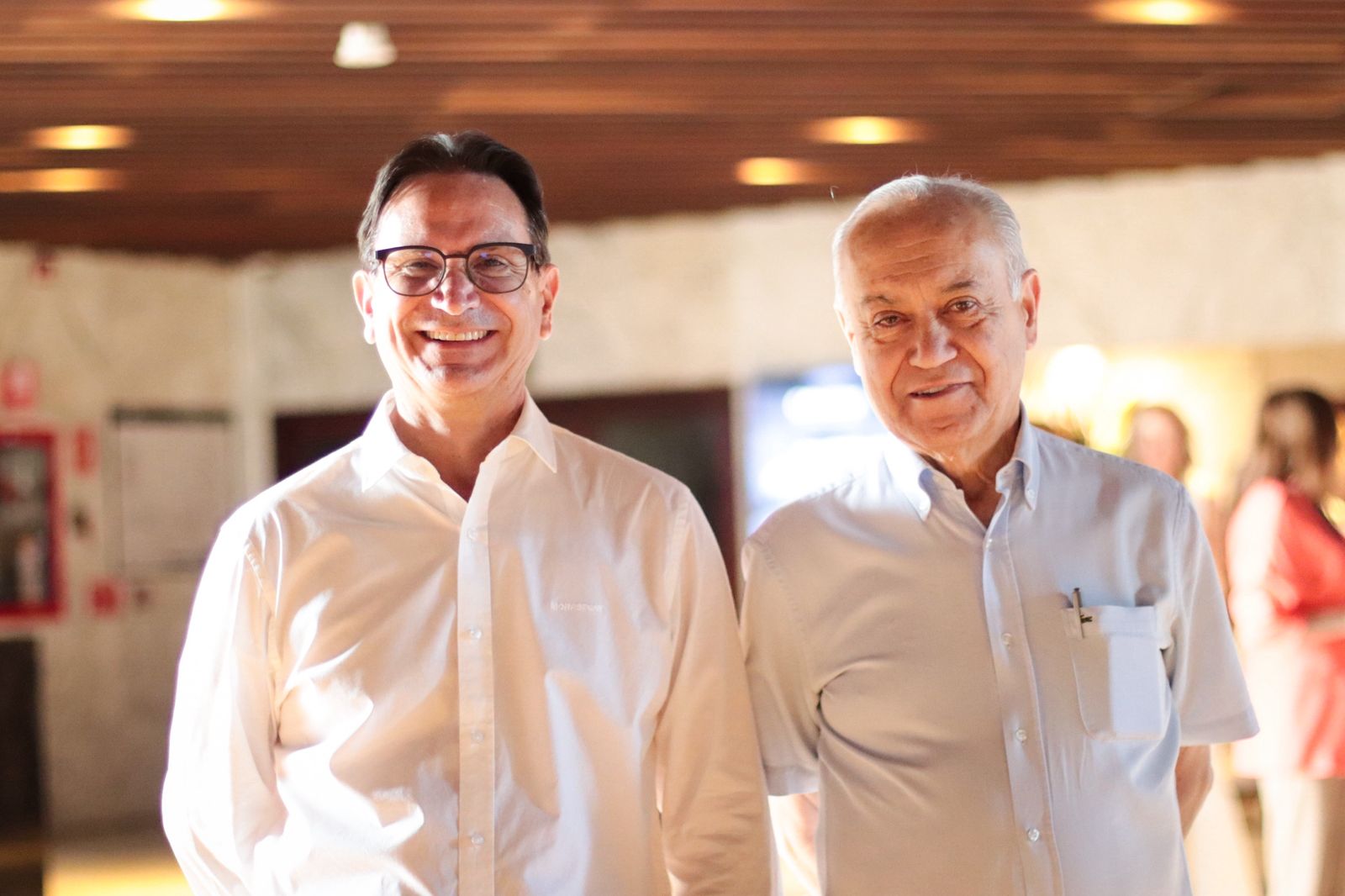 Juan Carlos Mora, presidente de Bancolombia y Luis Carlos Arango, director general de Colsubsidio.