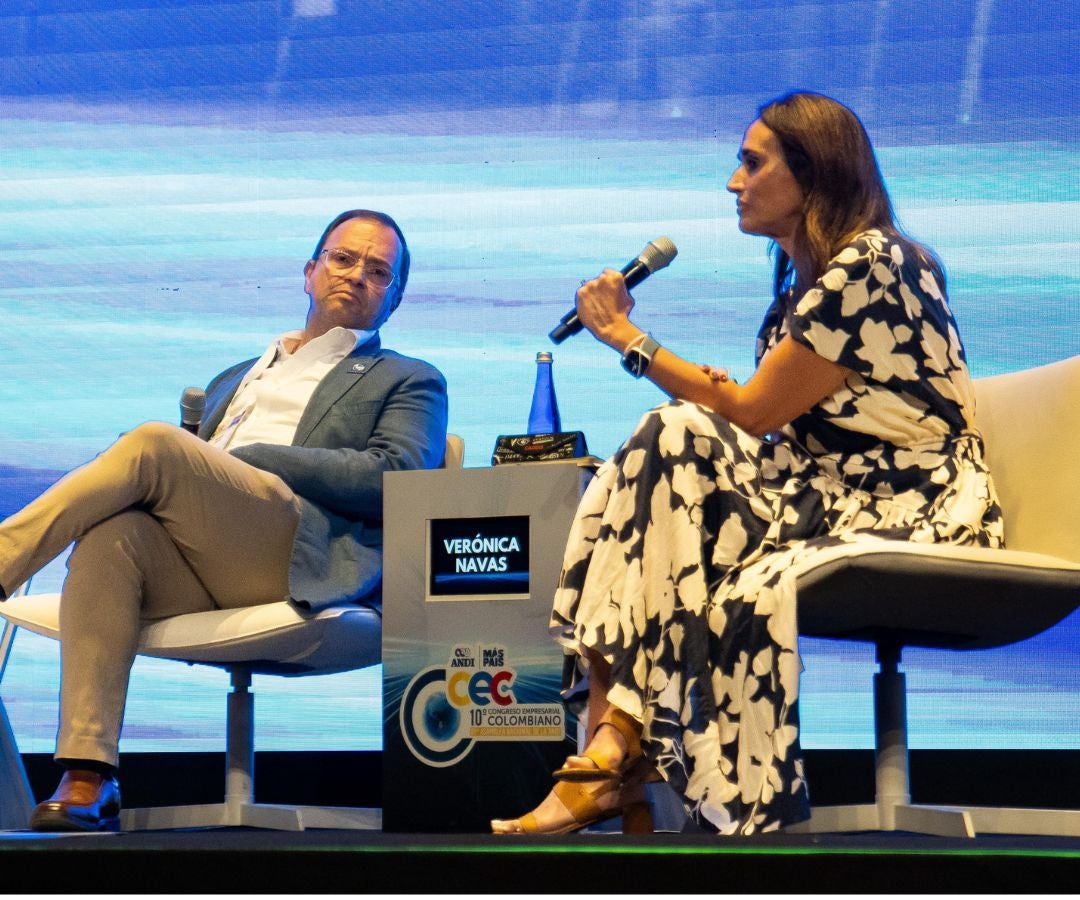 Panel “Perspectivas económicas en la región y en los mercados” de la CEC