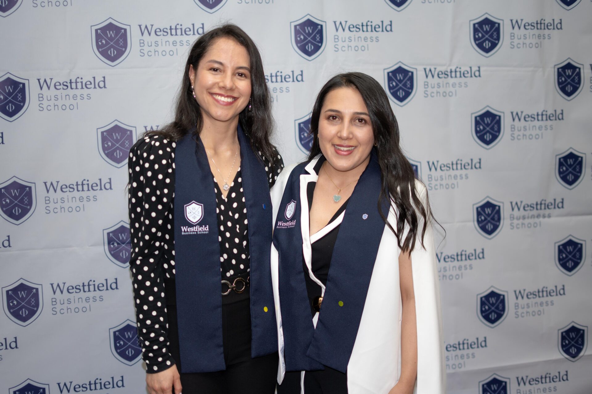 Adriana Marcela Muñoz, gerente de proyectos especiales en el Banco de Bogotá; y Yuly Seth Díaz, consultora de cash management para Banco de Bogotá.