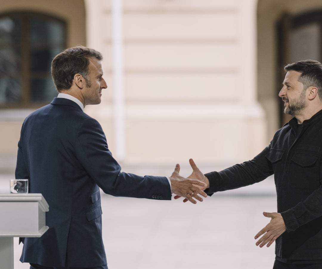 Emmanuel Macron y Volodímir Zelenski se reunirán tras las conversaciones en Alaska