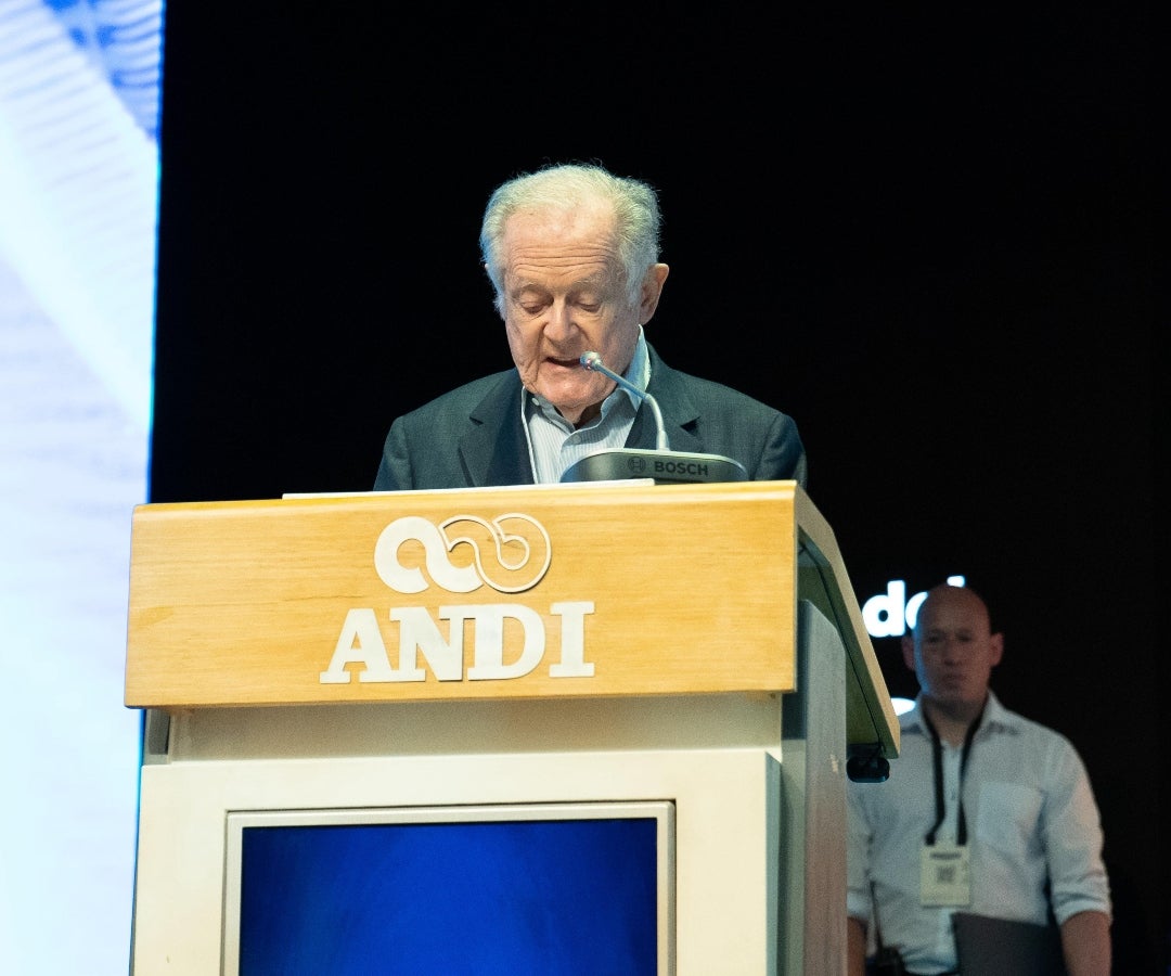 Luis Carlos Sarmiento Angulo hizo un balance del progreso de Colombia en las últimas siete décadas