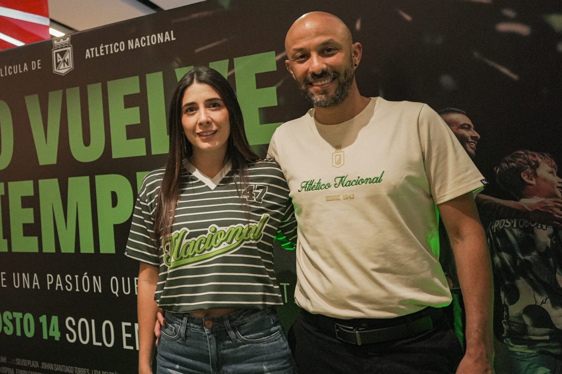 Andrea Ordóñez Uribe, asistente al evento; y Jaime Barrientos, gerente del Fútbol Femenino de Atlético Nacional.