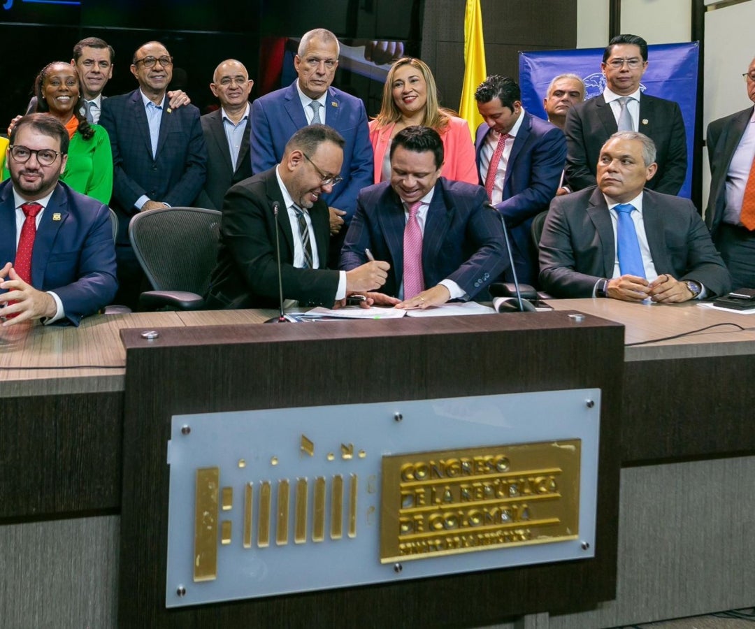 Gobierno radicó proyecto que sube 30% la factura de internet a estratos 5 y 6