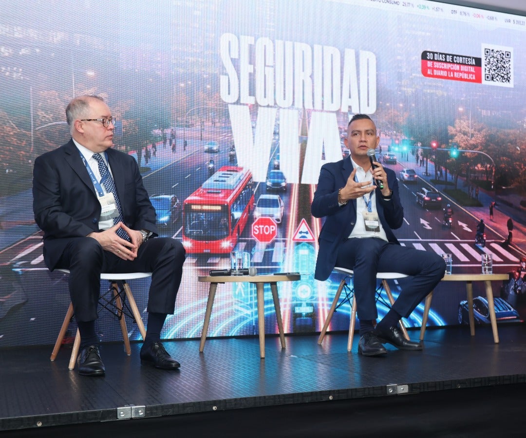 El presidente de Andemos, Andrés Chaves, resaltó que la velocidad excesiva, el consumo de licor y la violación de las señales de tránsito son las tres causas más relevantes para explicar la mortalidad vial.