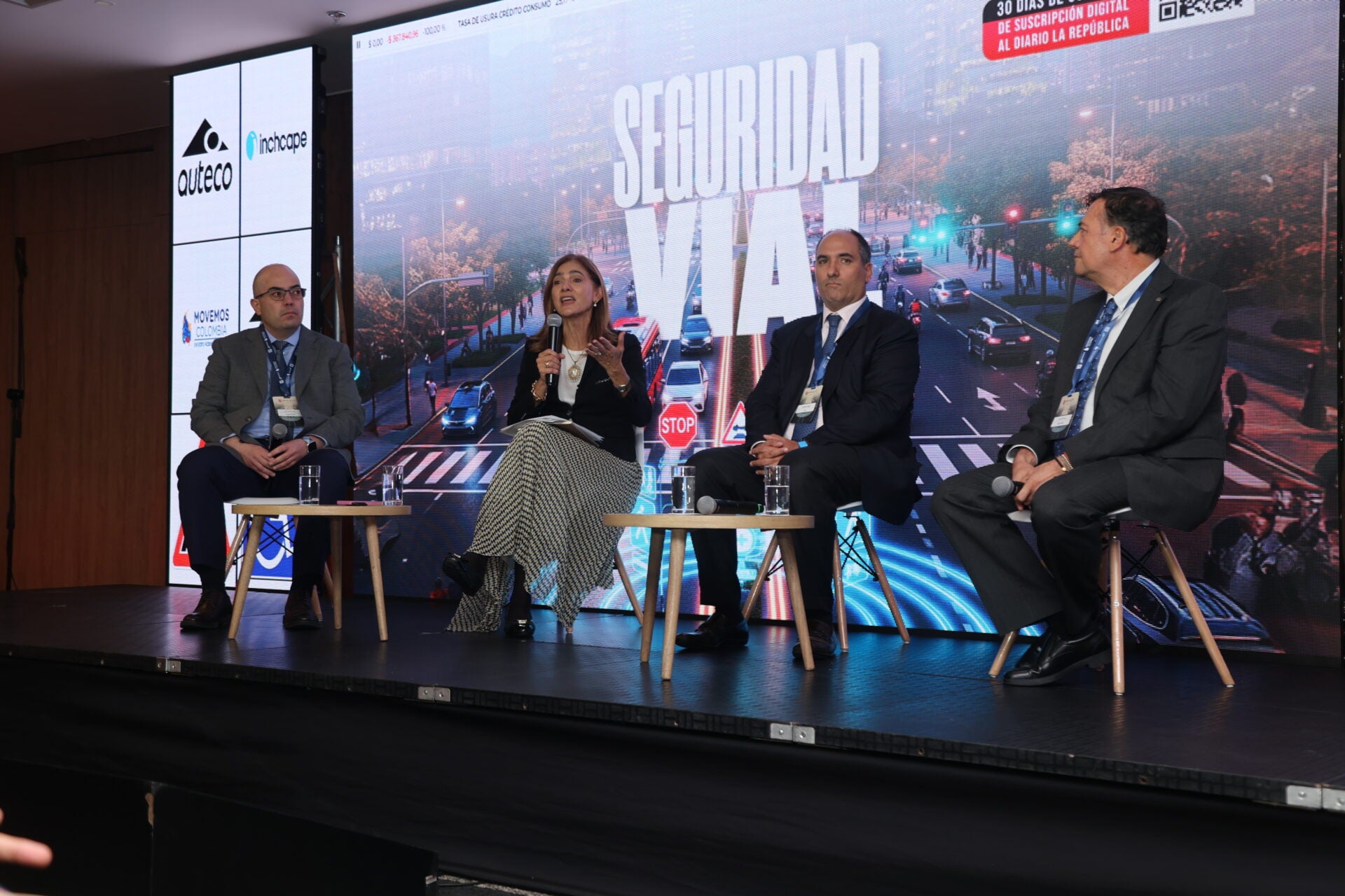 Martín García, asuntos regulatorios Toyota; Ángela Orozco, exministra de Transporte; Santiago Ángel Urdinola, asuntos públicos General Motors; y Juan Montoya, unidad técnica de Incolmotos-Yamaha.