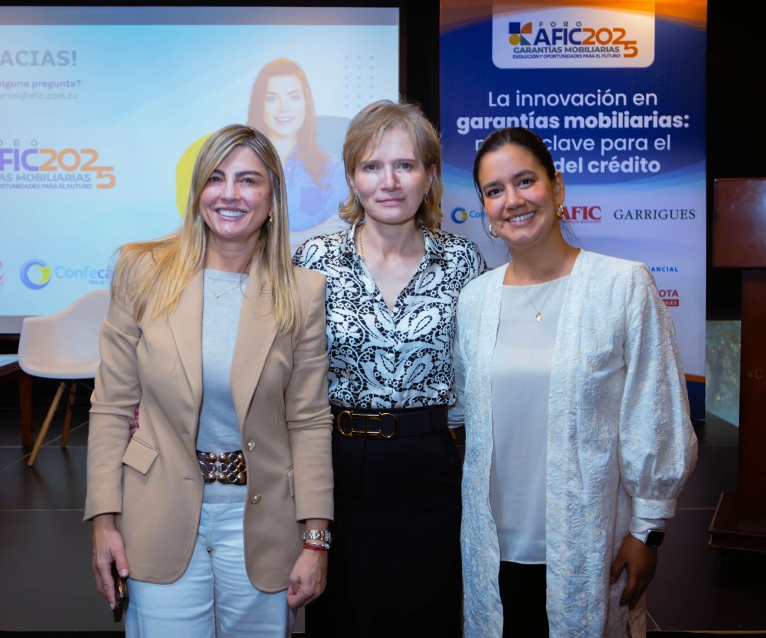Andrea Henao Gallego, gerente comercial de Finesa S.A; Clara Escobar, directora ejecutiva de Afic; y Ana Cerón, gerente desarrollo de negocios e innovación de Finesa S.A.