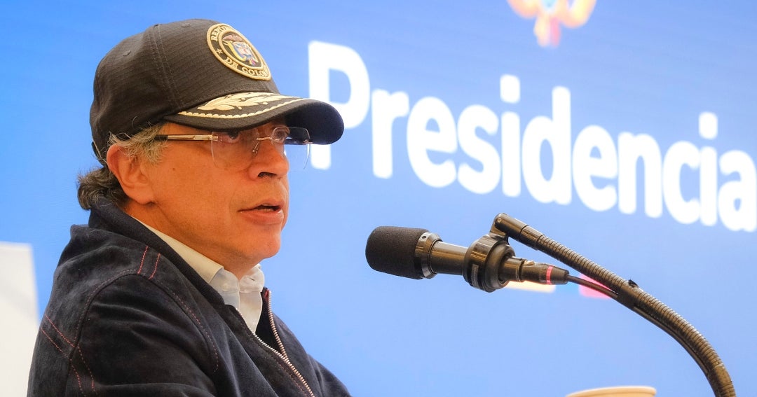 Petro aseguró que bienes incautados son entregados a campesinos y universidades