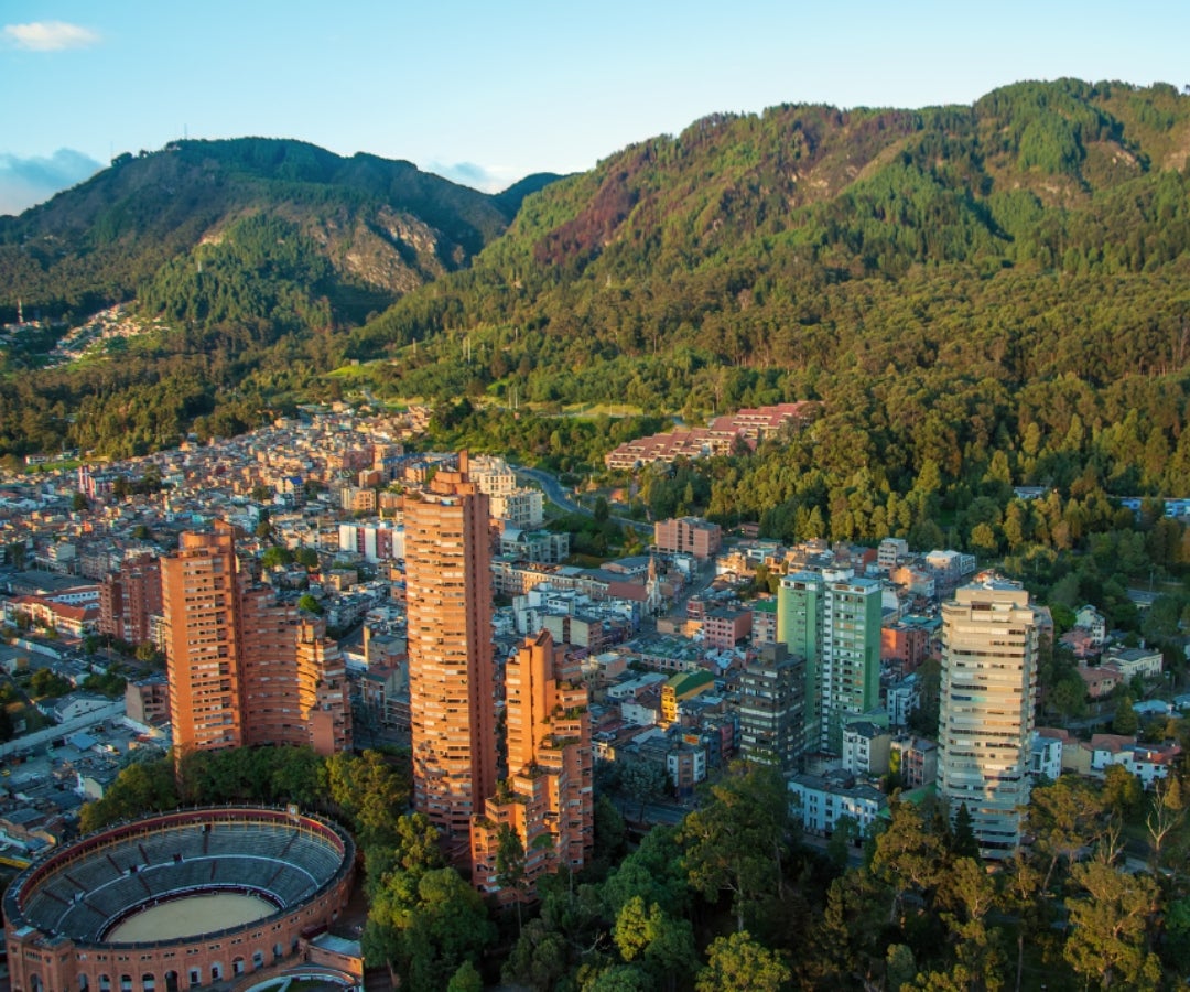 En Bogotá se esperan condiciones mayormente secas; el día más lluvioso será hoy martes, con algunas precipitaciones entre ligeras y moderadas