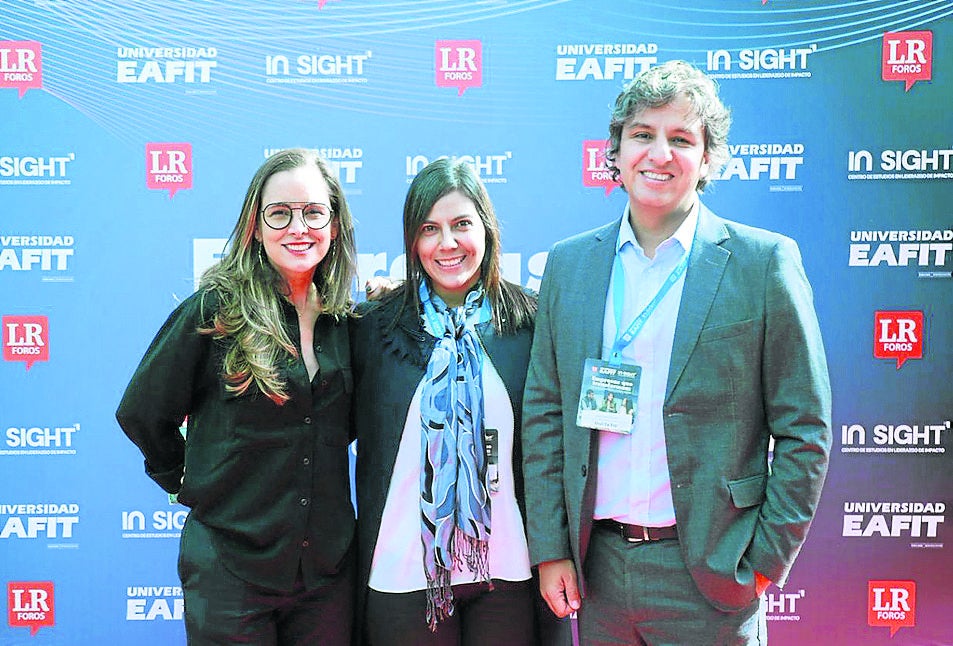 María Alejandra González Pérez, jefe de la maestría en Sostenibilidad; Adriana Pedraza, head of Sustainability Planning de Enel; y Gian Paolo Daguer, gerente de sostenibilidad de Enel.