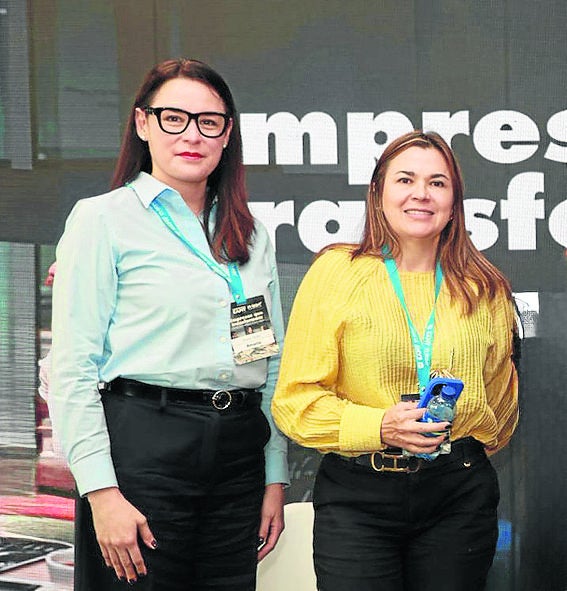 Diana Dallos, vpte. de Sostenibilidad de Amarilo; y Martha Ruby Falla, dir. de Sostenibilidad de Postobón.