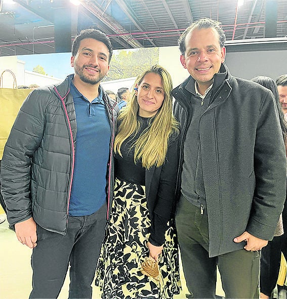Numar Ortega, jefe de ventas de Citroën; Adriana Ordoñez, líder comercial en Citroën; y Juan David Uribe, director automotriz de Inchcape.