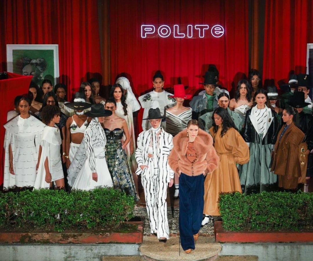 Desfile Polite
