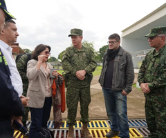 Delegación del Gobierno para liberar militares en San José del Guaviare Delegación del Gobierno para liberar militares en San José del Guaviare
