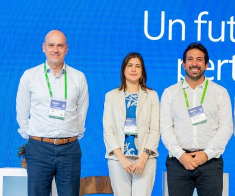 Diego Guevara, José Ignacio López y Carolina Soto en Congreso de Minas