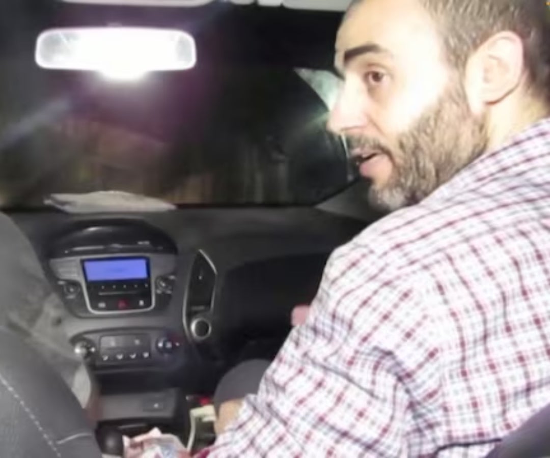 Una captura de pantalla muestra, según el ejército israelí, al jefe de Hamás en Gaza, Mohammed Sinwar, tomada de un vídeo distribuido, publicado el 17 de diciembre de 2023.