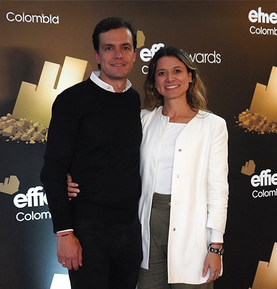 Juan Pablo Zuluaga y Carolina Pineda, representantes de Mis propias finanzas.