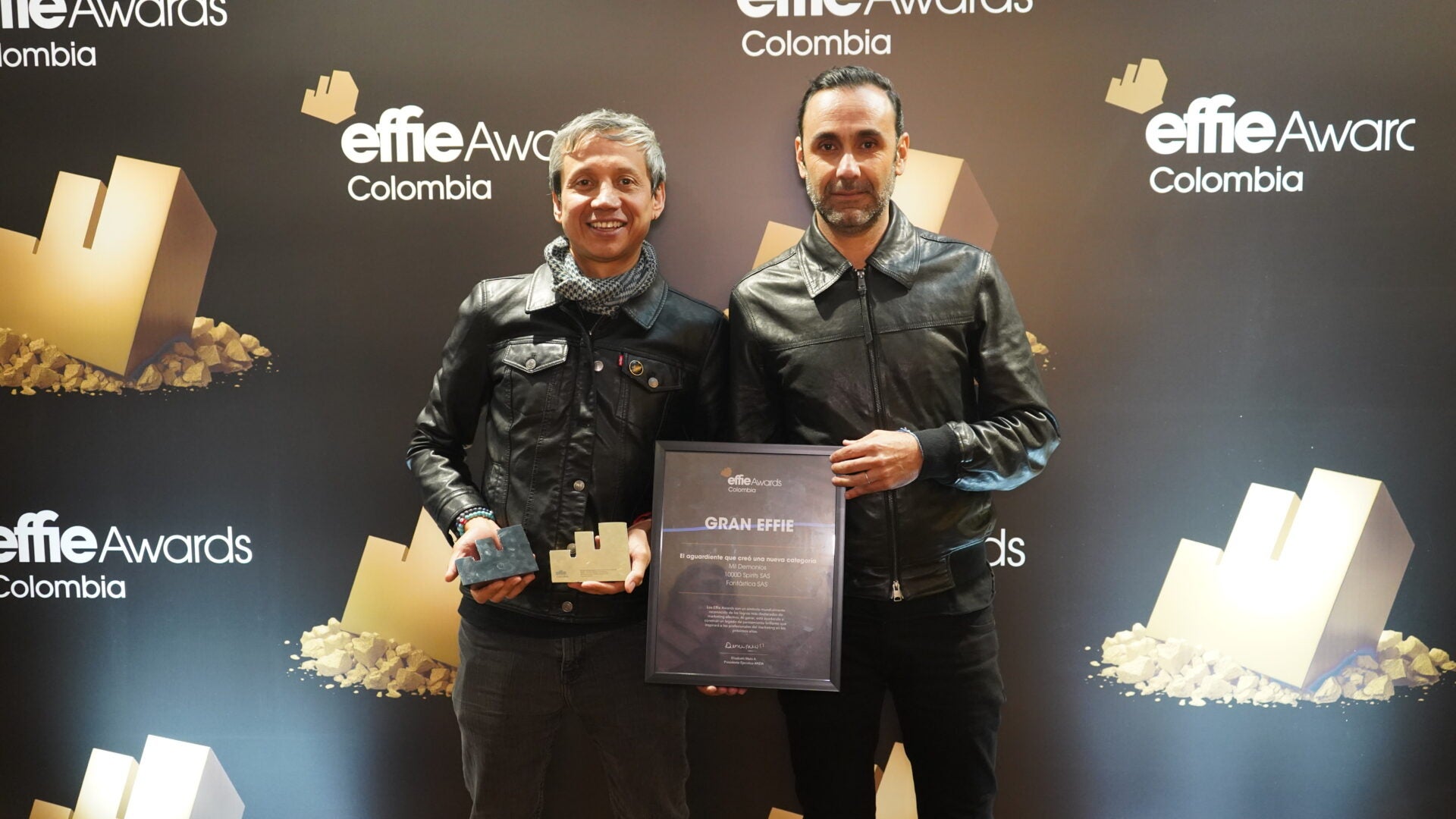 Mauricio Gutiérrez, director general de Mil Demonios; y Juan Camilo Tobón, director general de Cuentas en Fantástica.