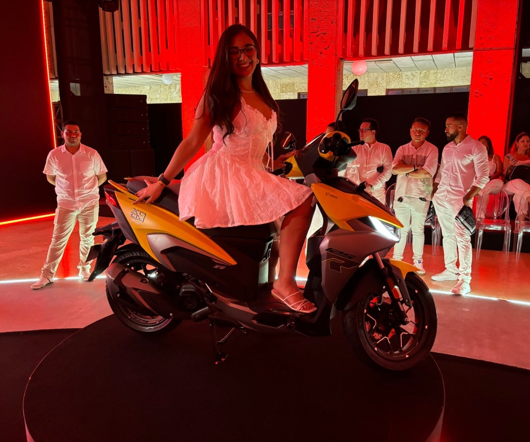 La nueva Hero Xoom, de 125cc, durante su lanzamiento, en Cartagena