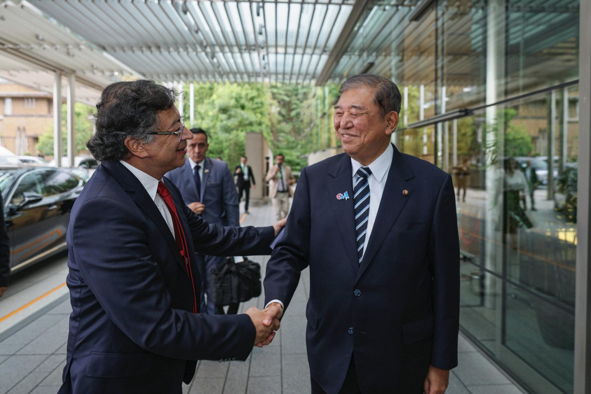Presidente Gustavo Petro con el primer ministro de Japón, Shigeru Ishiba