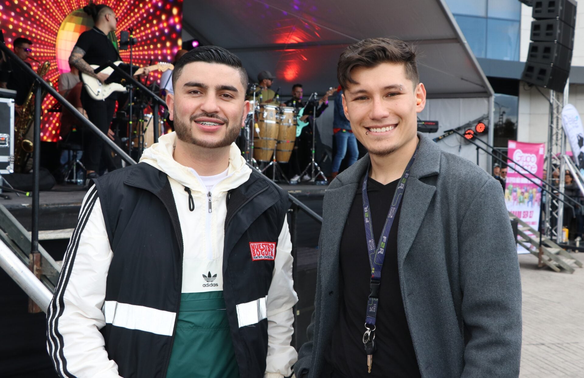 Camilo Velasco, jefe de seguridad en Nuestro Bogotá; y Andrés Felipe Aguilera, estratega digital de Nuestro Bogotá.