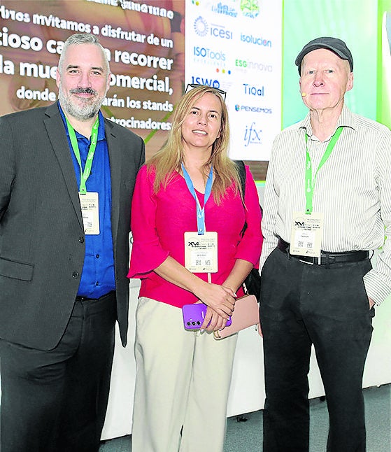 Troy Winters, coordinador nacional de salud y seguridad para la Canadian Union of Public Employees; Luisa Pallares, gestora de proyectos especiales y normalización internacional para Icontec; y Stefan Larson, auditor líder especializado en HSE.