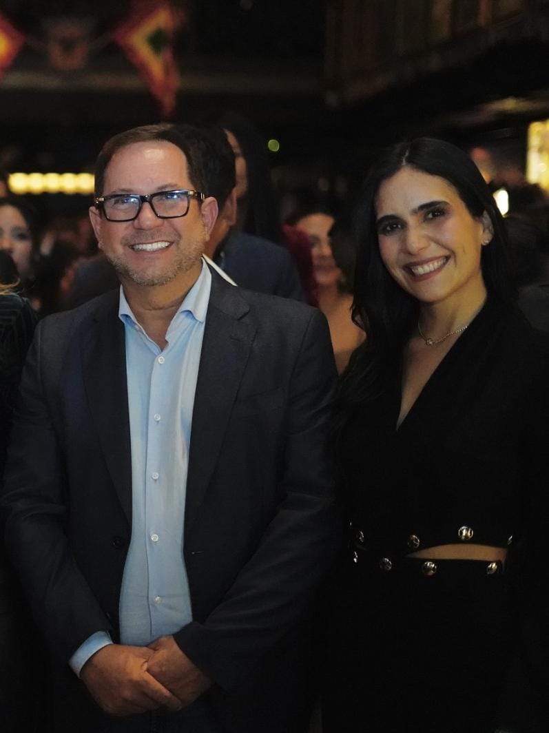 Lidio García, presidente del Congreso de Colombia; y Daniela Tarud, fundadora de “Muttu Innovación Social”.