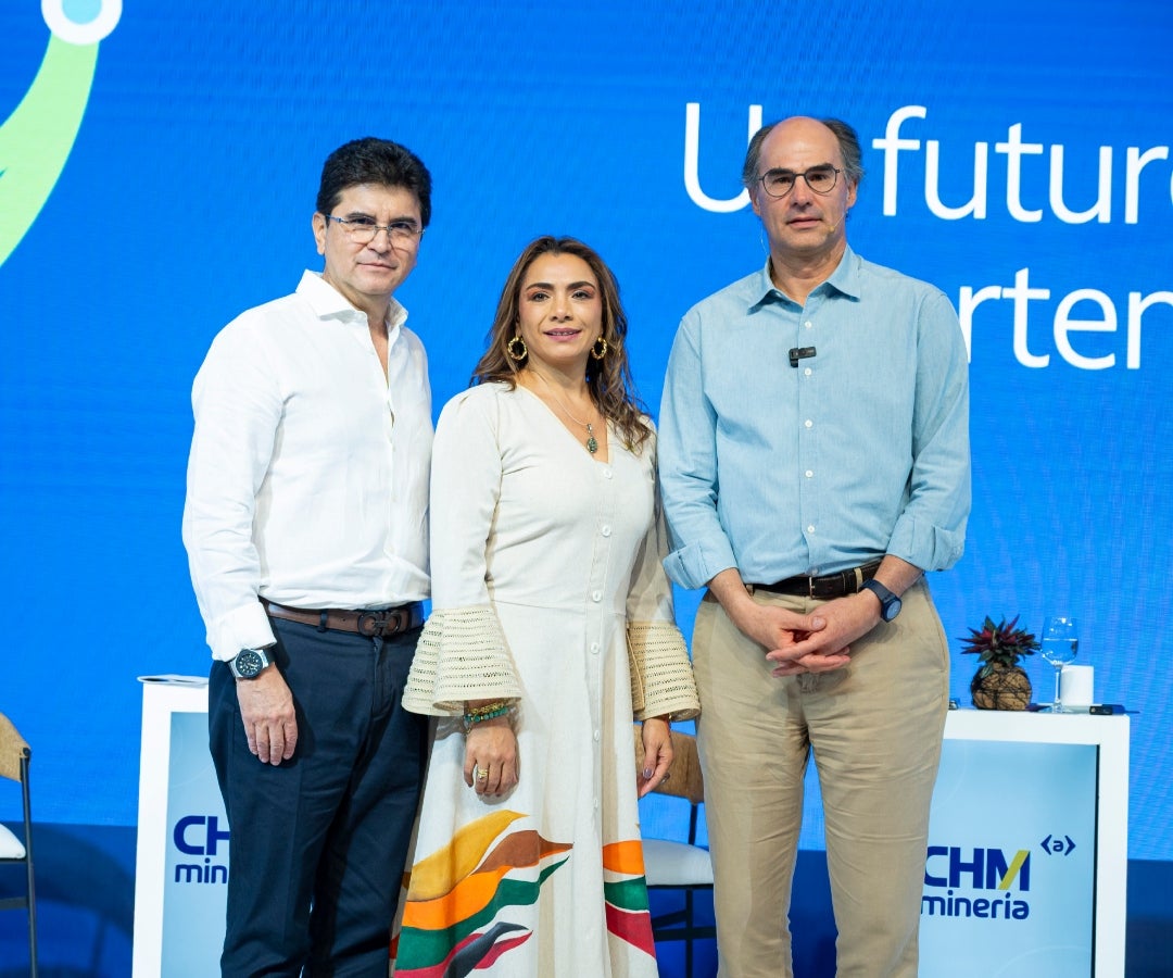 Hamyr Gonzáles, presidente del Consejo Directivo ACM; Lina Beatriz Franco, presidente de la Agencia Nacional de Minería; y Juan Camilo Nariño, presidente de la ACM.