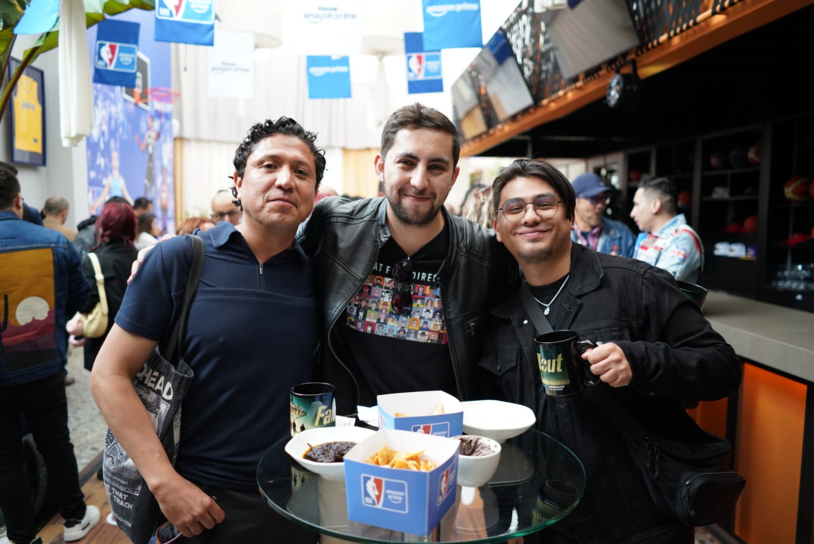 Daniel Rojas, Mateo Medina y Kevin Ramírez, asistentes al evento.