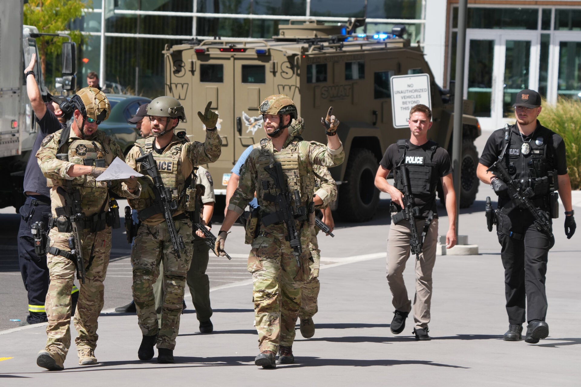 El FBI encuentra arma que se cree fue utilizada para matar al activista Charlie Kirk